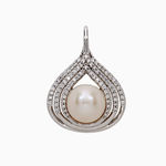 Pendants With pearls 17042659